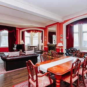 https://royal-mile-mansions-14.edinburghhotelsuk.org